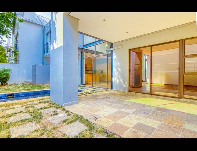 3 BEDROOM DUPLEX RENTED IN BRYANSTON